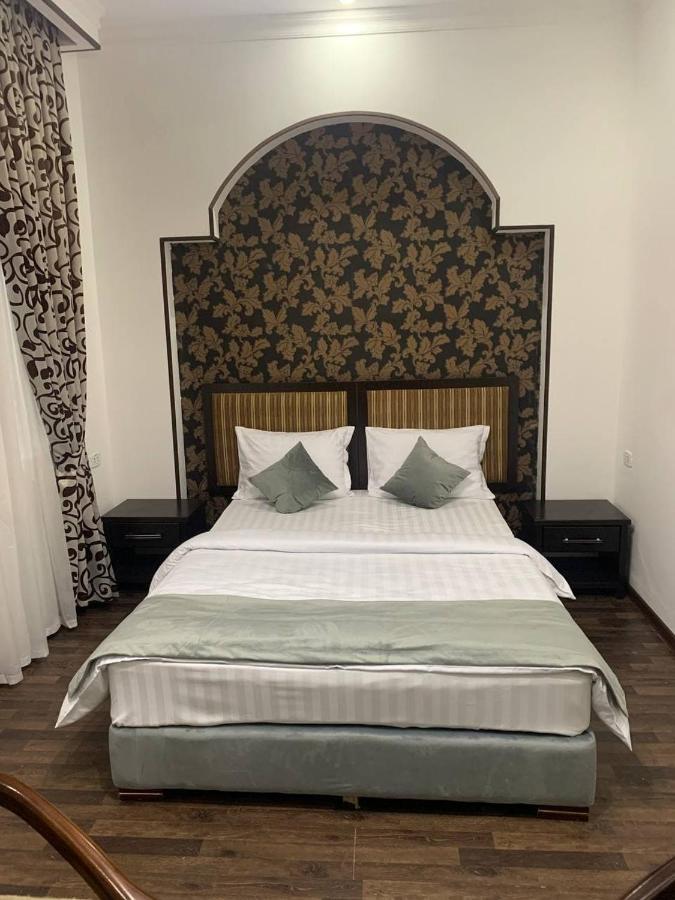 Ikan Registon Hotel Samarkand Luaran gambar