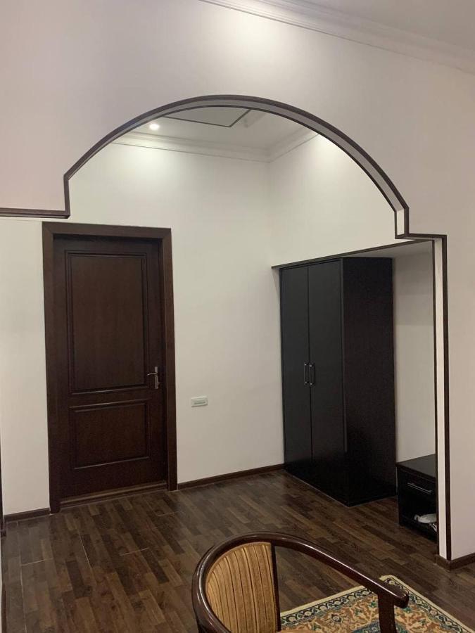 Ikan Registon Hotel Samarkand Luaran gambar