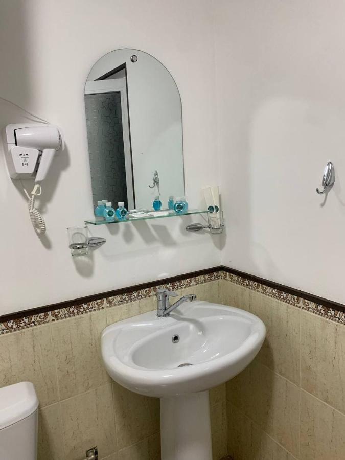 Ikan Registon Hotel Samarkand Luaran gambar