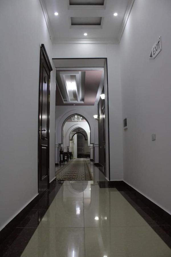 Ikan Registon Hotel Samarkand Luaran gambar